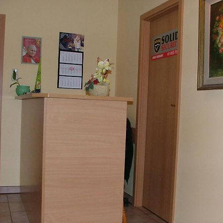 Dom Goscinny Pod Brzozami Posen Exterior foto