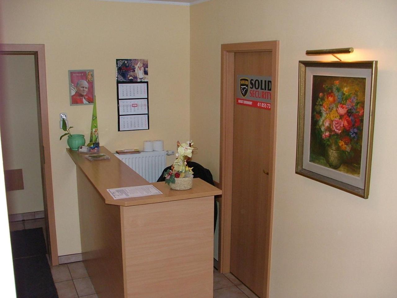 Dom Goscinny Pod Brzozami Posen Exterior foto