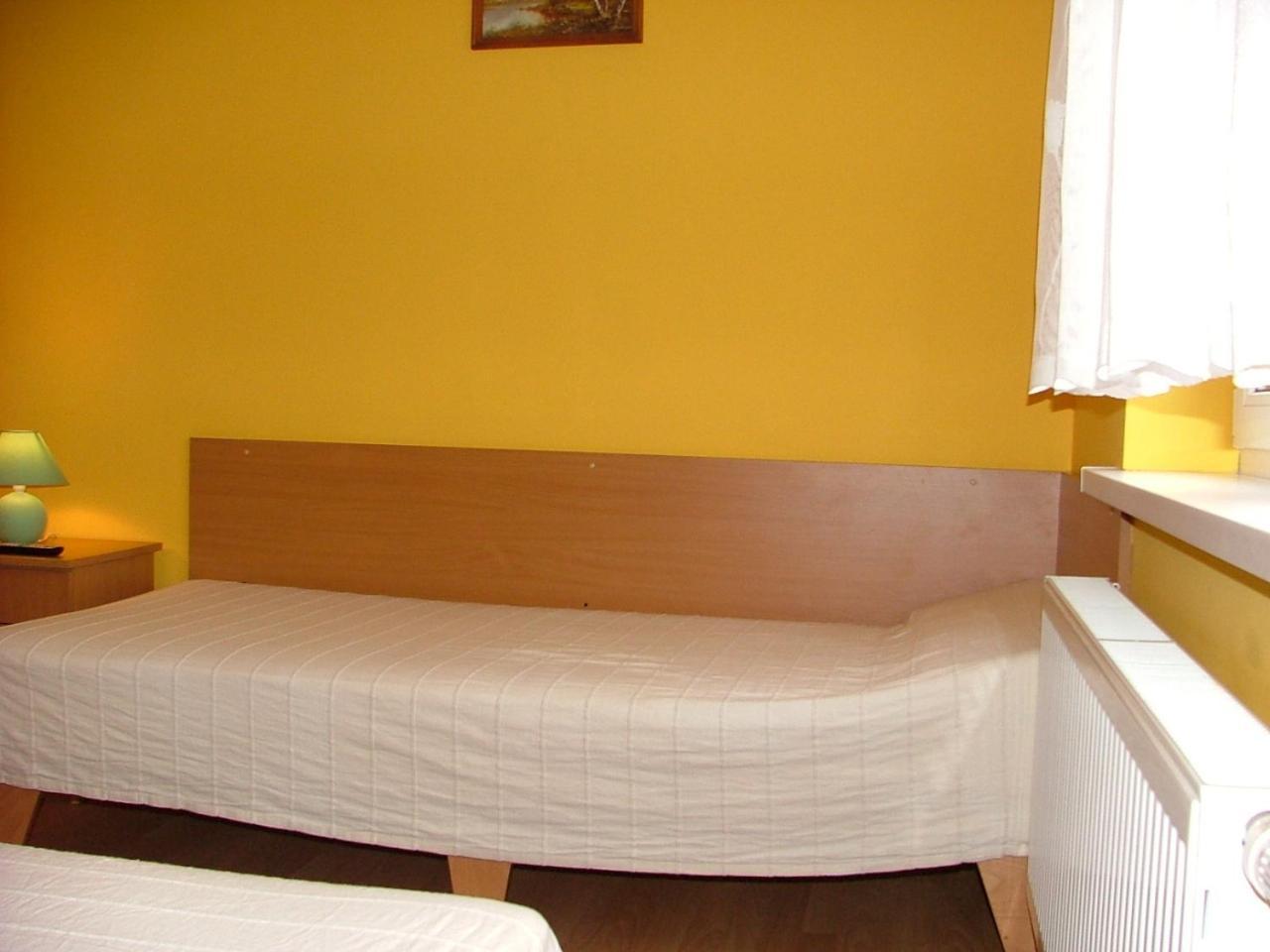 Dom Goscinny Pod Brzozami Posen Exterior foto